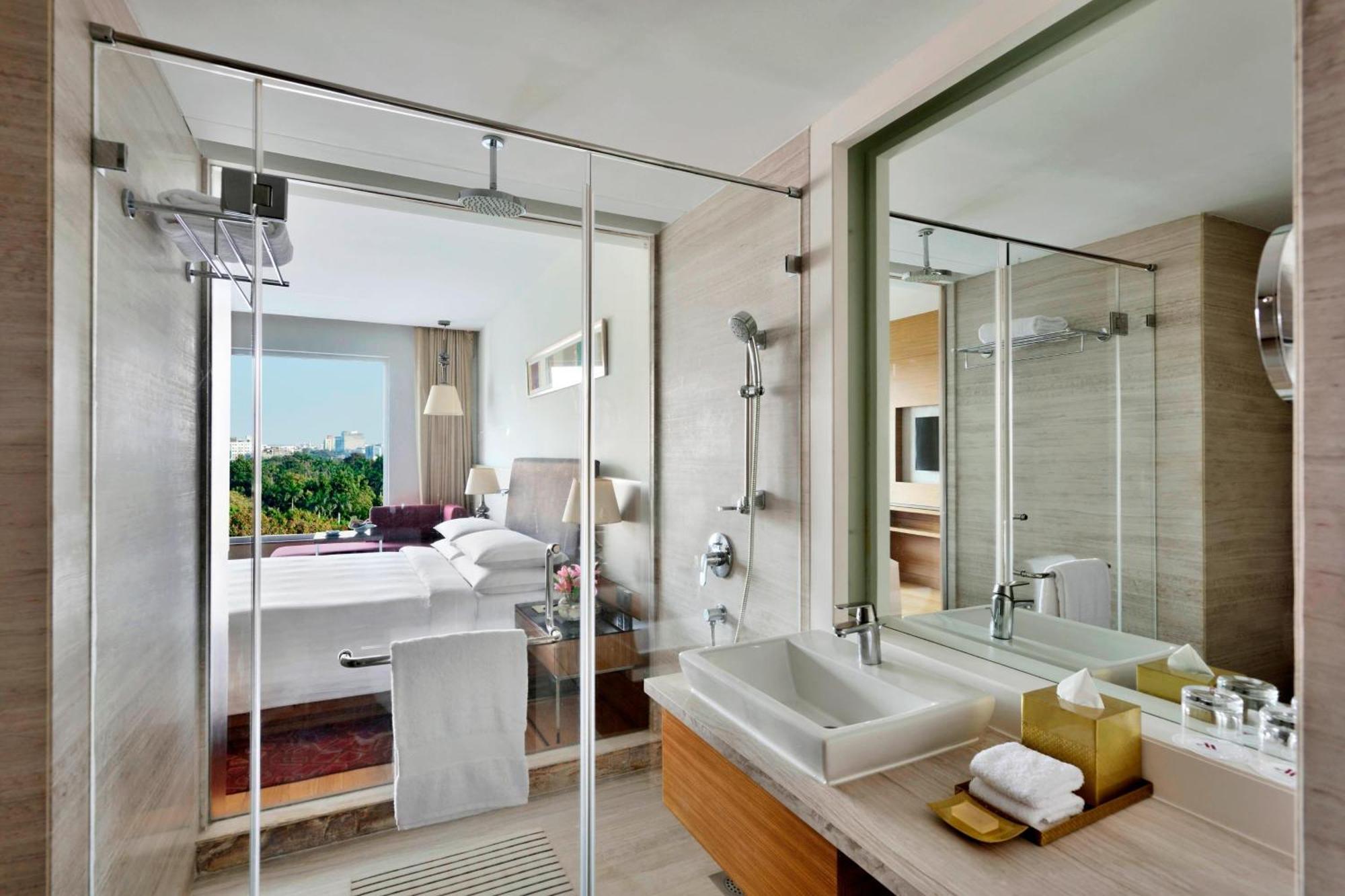 Indore Marriott Hotel Bagian luar foto